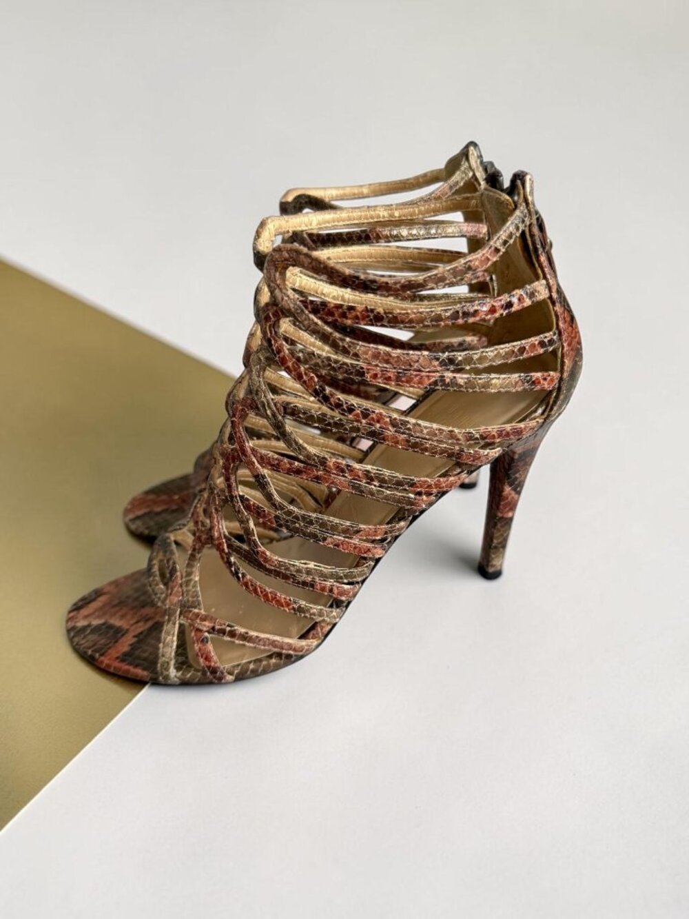 STUART WEITZMAN Multicolor Snake Print Cage Heels Sze 7